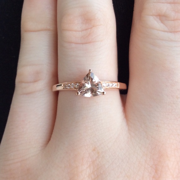 SOLD Marropino Morganite engagement ring - Picture 5 of 12